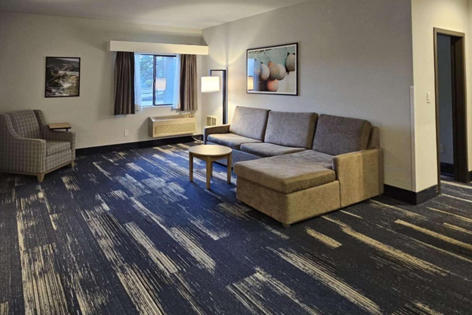 Edgewater Inn And Suites, Ascend Hotel Collection คูสเบย์ ภายนอก รูปภาพ